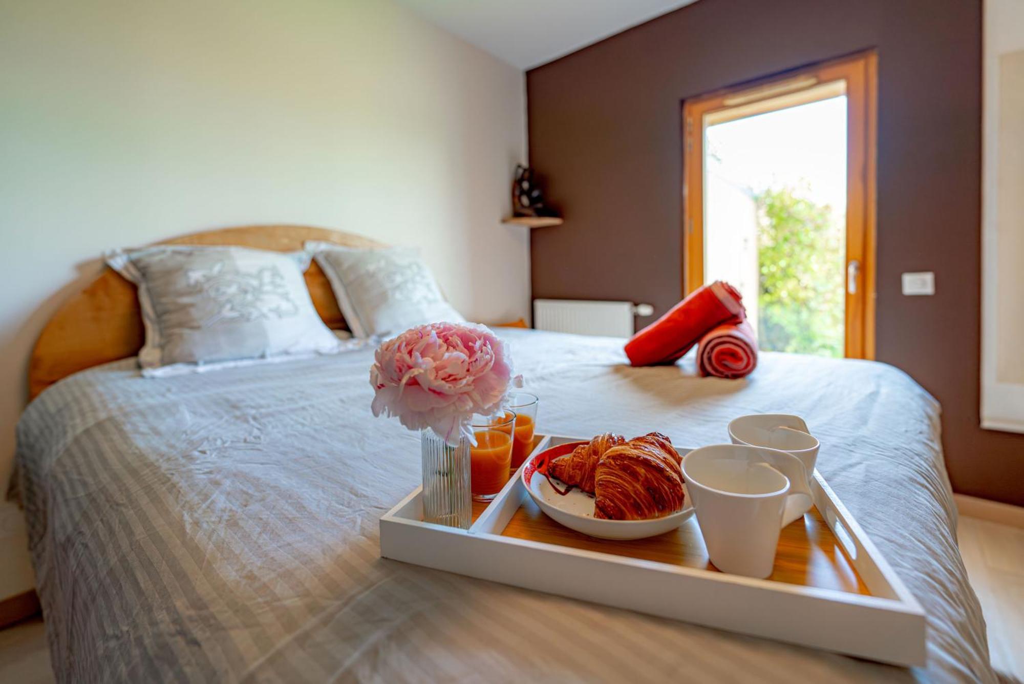 Vue Sur Les Montagnes-Wifi-Terrasse Apartment Saint-Jean-d'Arvey Ngoại thất bức ảnh